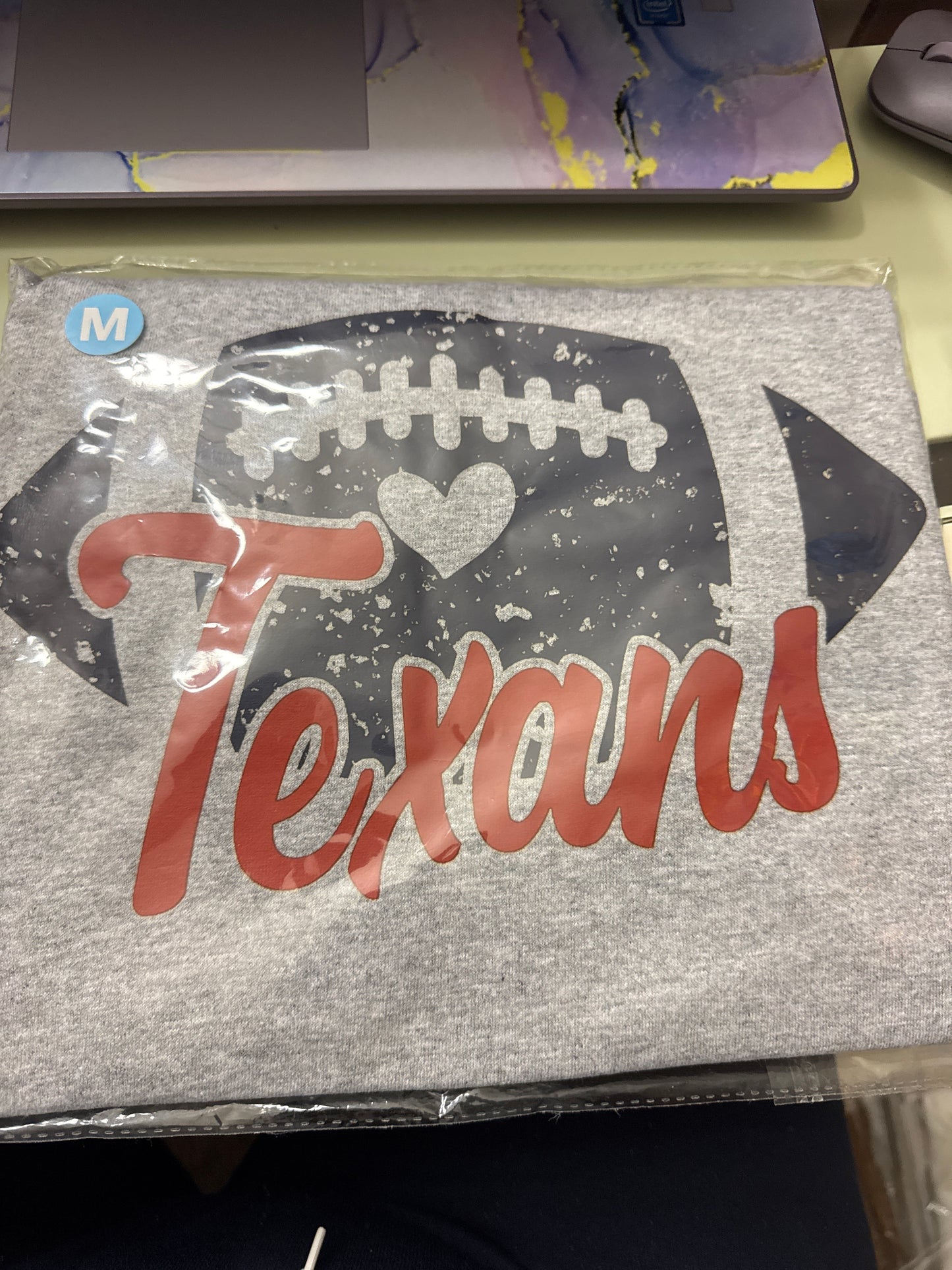Sports • M • Sports Gray • Heart of TX