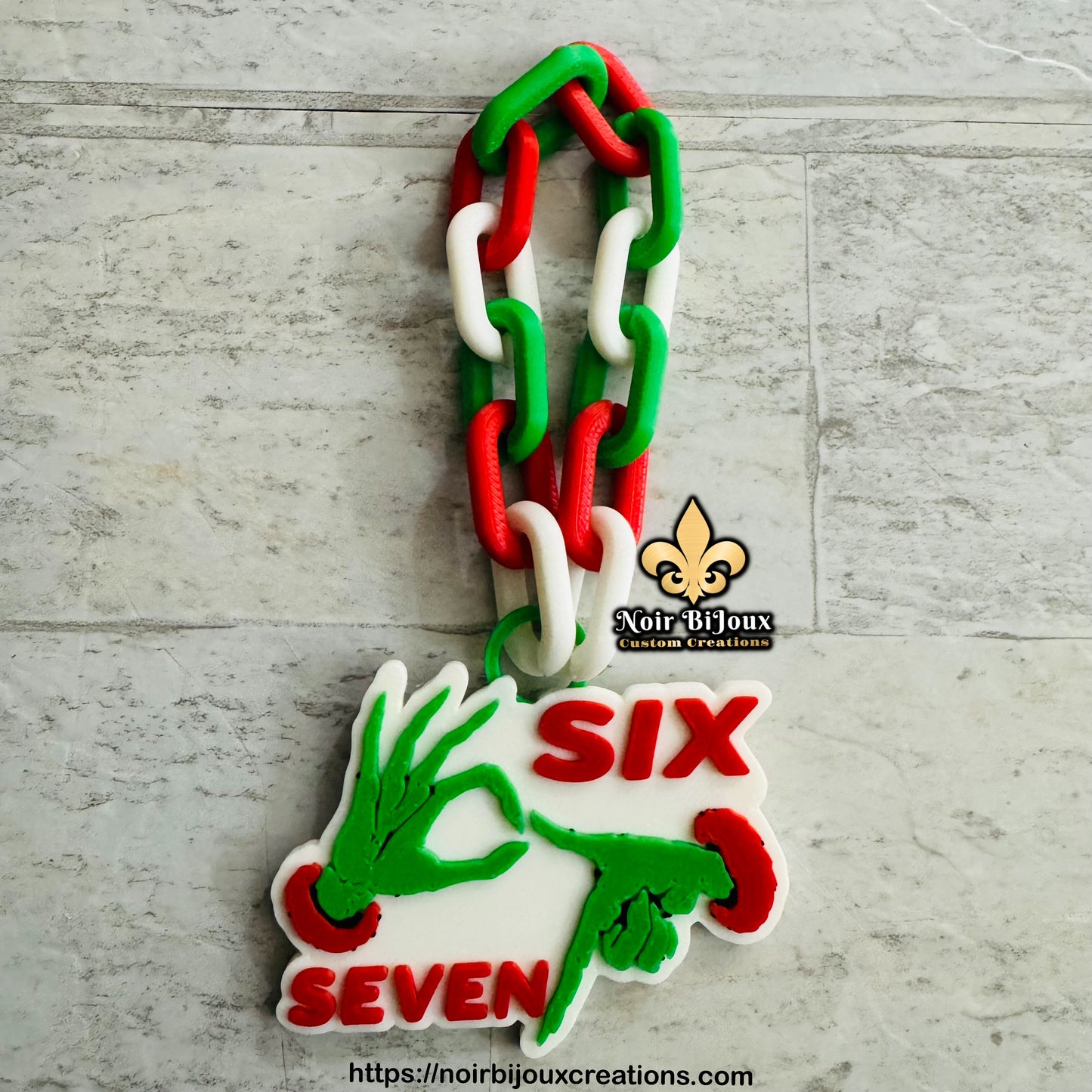 3D • 6-7 Grinch Fingers • Elf Necklace
