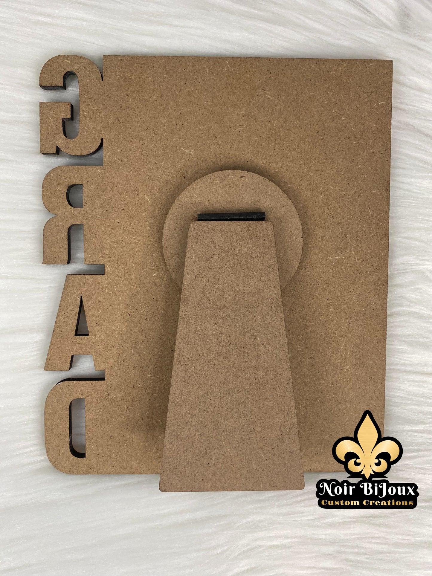 Custom • Grad Frame